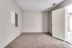 930 Shawnee Trce, Grand Prairie, TX 75051 - Photo 18