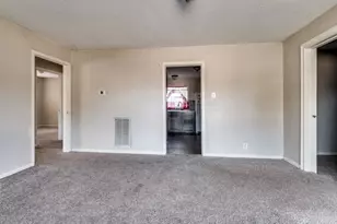 930 Shawnee Trce, Grand Prairie, TX 75051 - Photo 12