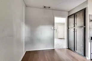 930 Shawnee Trce, Grand Prairie, TX 75051 - Photo 16