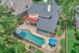 11 N French Oaks Circle, The Woodlands, TX 77382 - Photo 2