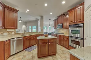 11 N French Oaks Circle, The Woodlands, TX 77382 - Photo 18
