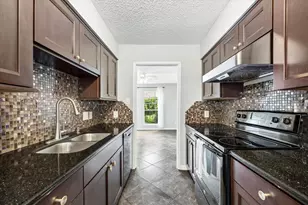 14536 Misty Meadow Ln, Houston, TX 77079 - Photo 12