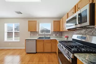 10038 Victoria Chase Ln, Houston, TX 77075 - Photo 16