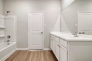 8316 Sunberry Shadow Dr, Houston, TX 77016 - Photo 6