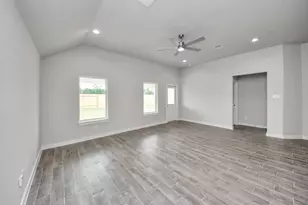 11719 Leafy Laurel Dr, Houston, TX 77066 - Photo 10