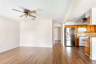 2722 Foliage Green Dr, Houston, TX 77339 - Photo 10