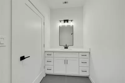 8402 Double Avenue #B, Houston, TX 77088 - Photo 16