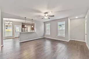 217 Oakcrest, Conroe, TX 77304 - Photo 2