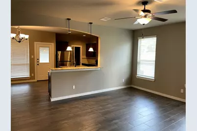 217 Oakcrest, Conroe, TX 77304 - Photo 8