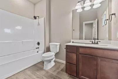 217 Oakcrest, Conroe, TX 77304 - Photo 6