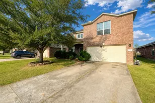 2422 Comal Dr, Deer Park, TX 77536 - Photo 2