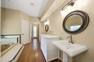 25 Cascade Springs Pl, The Woodlands, TX 77381 - Photo 20