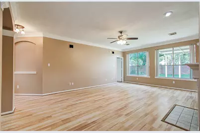 4731 Silverlake Drive, Sugar Land, TX 77479 - Photo 10