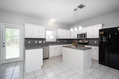 9703 Berkshire Trace, Pearland, TX 77584 - Photo 8