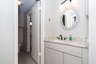 351 Lakeside Ln, Houston, TX 77058 - Photo 14