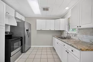 12207 Flushing Meadows Dr, Houston, TX 77089 - Photo 10