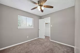 12207 Flushing Meadows Dr, Houston, TX 77089 - Photo 16