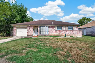12207 Flushing Meadows Drive, Houston, TX 77089 - Photo 2