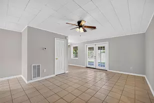 12207 Flushing Meadows Dr, Houston, TX 77089 - Photo 6