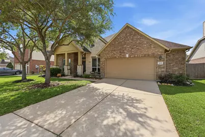 3608 Barrington Court, Pearland, TX 77584 - Photo 2
