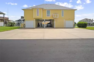1100 Fountain View Dr, Crystal Beach, TX 77650 - Photo 44