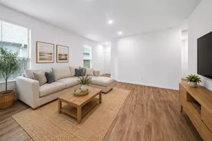 317 Maple Bark Trl, Conroe, TX 77378 - Photo 4