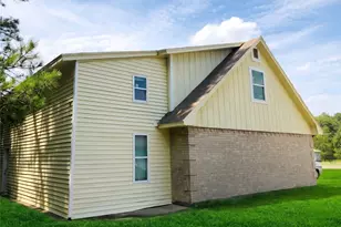 630 Martin L King Street N, Liberty, TX 77575 - Photo 2