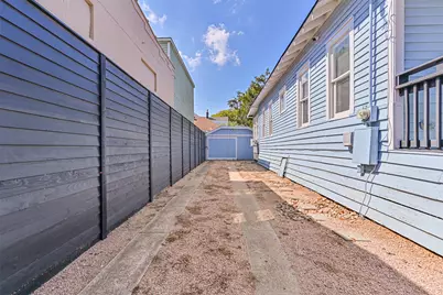 1419 39th Street, Galveston, TX 77550 - Photo 32