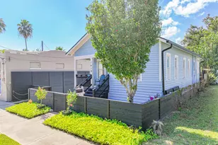 1419 39th St, Galveston, TX 77550 - Photo 2