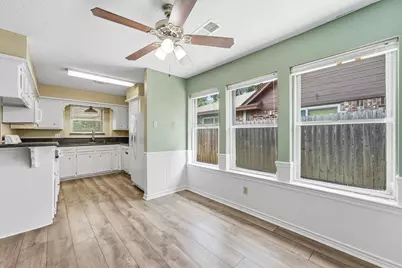 602 Briarclift Lane, Baytown, TX 77521 - Photo 8