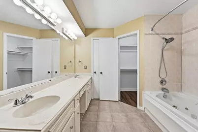 602 Briarclift Lane, Baytown, TX 77521 - Photo 14