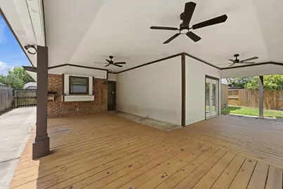 602 Briarclift Lane, Baytown, TX 77521 - Photo 20