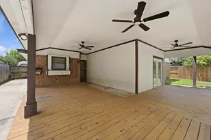 602 Briarclift Ln, Baytown, TX 77521 - Photo 20