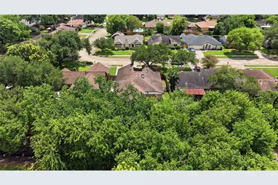 602 Briarclift Lane, Baytown, TX 77521 - Photo 28