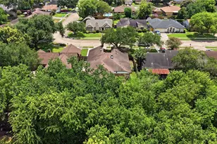 602 Briarclift Ln, Baytown, TX 77521 - Photo 28