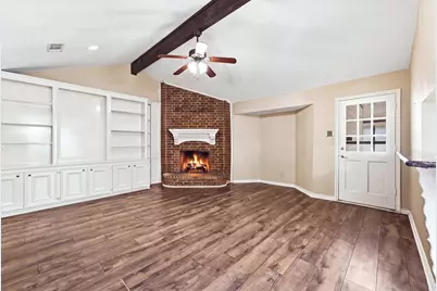 602 Briarclift Lane, Baytown, TX 77521 - Photo 6