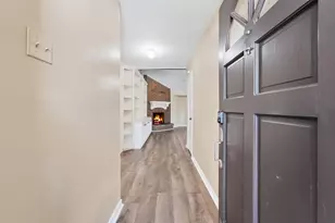 602 Briarclift Ln, Baytown, TX 77521 - Photo 4
