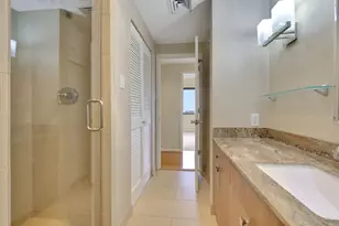 5000 Montrose Blvd, Houston, TX 77006 - Photo 18