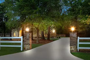 15636 Connie Ln, Montgomery, TX 77316 - Photo 2