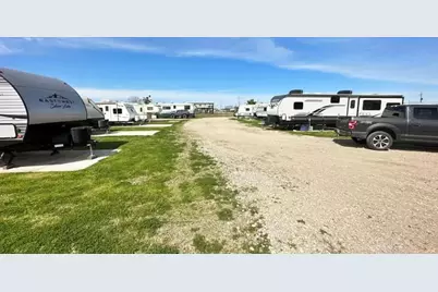 1021 N Tinkle Lane, Crystal Beach, TX 77650 - Photo 2