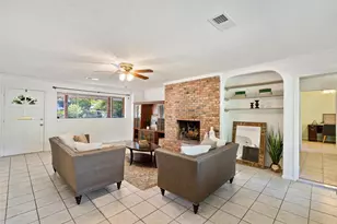 9214 Bronco Dr, Houston, TX 77055 - Photo 10