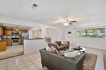 9214 Bronco Drive, Houston, TX 77055 - Photo 12