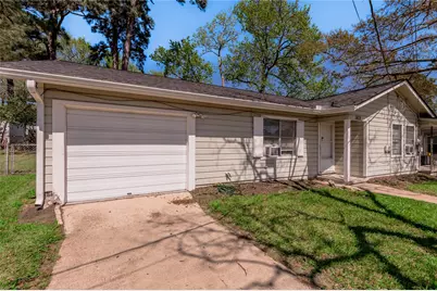 1412 22nd Street #A, Huntsville, TX 77340 - Photo 4