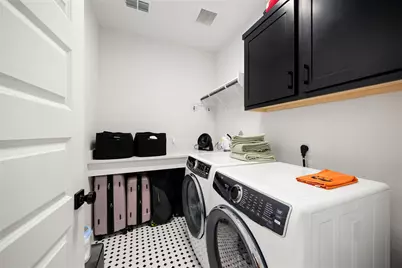 16032 Hayes Park Drive, Houston, TX 77079 - Photo 22