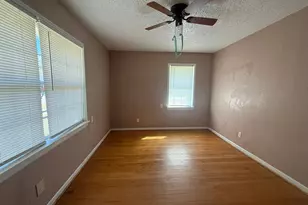 10362 Duncum St, Houston, TX 77013 - Photo 8