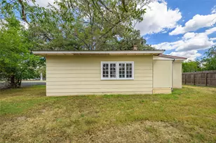 526 S Jefferson St, La Grange, TX 78945 - Photo 18