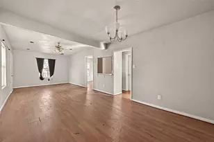 9313 Sandra St, Houston, TX 77016 - Photo 8