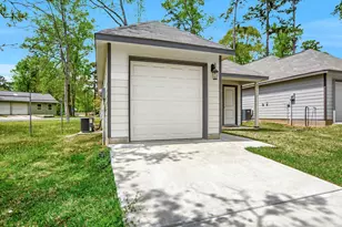 24617 Pools Creek Way Way, Huntsville, TX 77320 - Photo 2