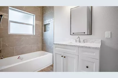 7727 Chasewood Drive, Missouri City, TX 77489 - Photo 8