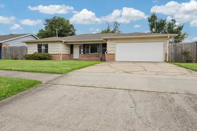 8037 Longridge Drive, Houston, TX 77055 - Photo 2